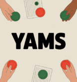 Plateau Yams dés colorés et feuilles de score