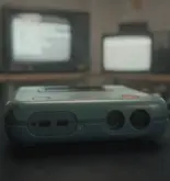 Console retro Neptalia futuriste bleu vert ambiance mystère